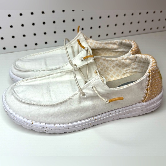 Hey Dude Wendy Chambray Woven White Sand Slip On Loafer Shoe Women’s Size 8 - Picture 1 of 15